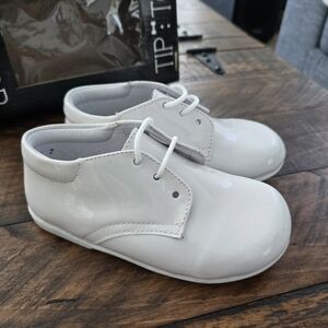 Tip Top Kids Little Boys White Patent Leather Dress Shoes. Style 370. Size 7. Ne